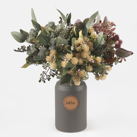 Bouquet with thistle
