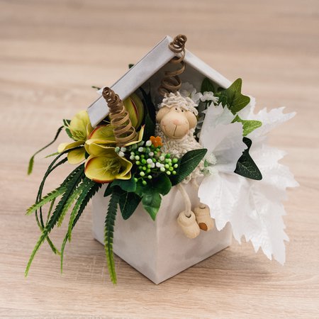 Box with a sheep